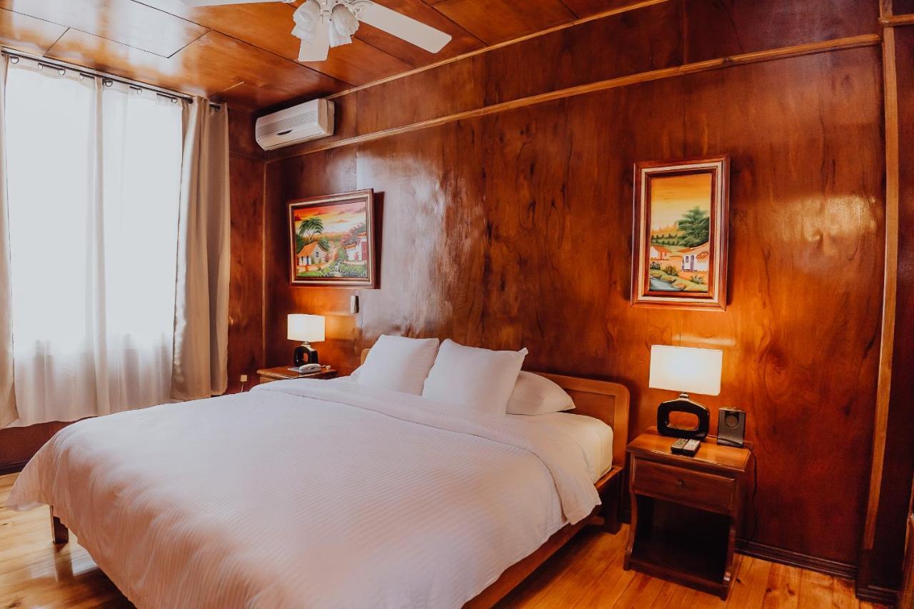 Hotel Dunn