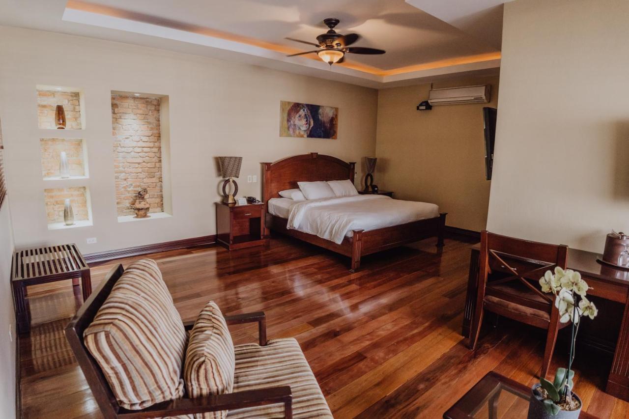 Dunn Hotel 3*